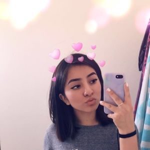 Meet your Posher, Nia